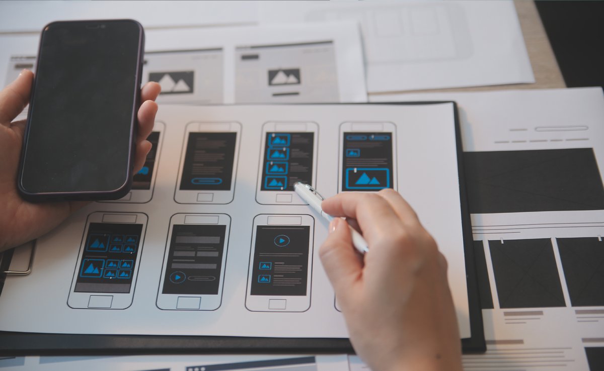 UI/UX Design UI/UX Design